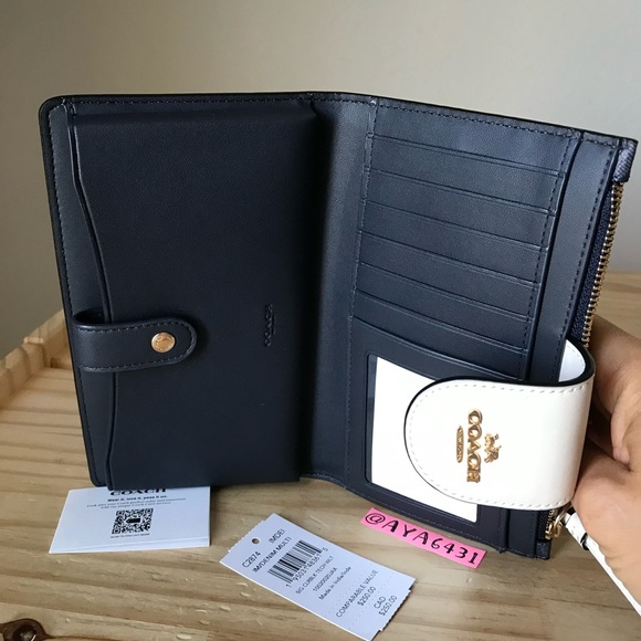 Coach wallet🎈🎈 - Picture 5 of 9
